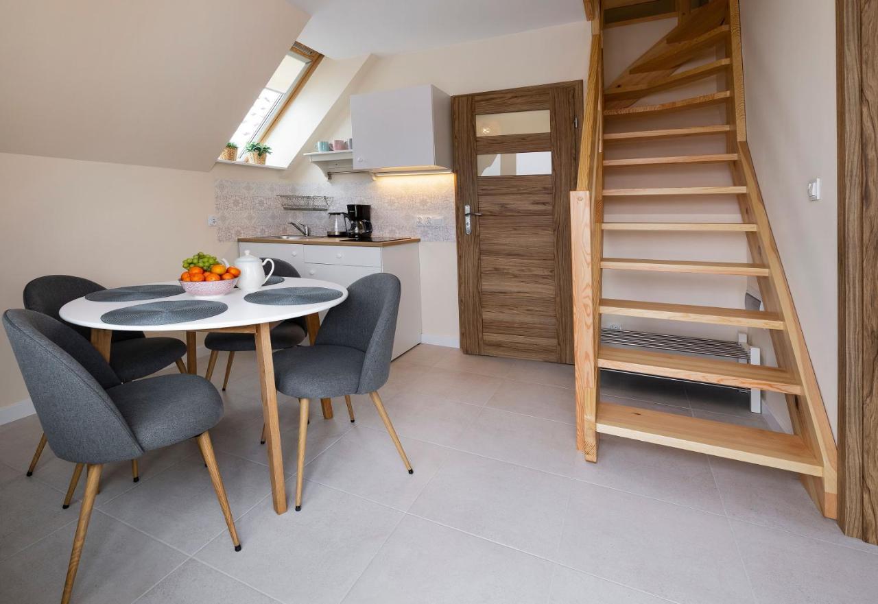 Apartamenty "La Villa" Z Klimatyzacja, Ogrodem, Parkingiem, Blisko Centrum Kudowa Zdroj Luaran gambar