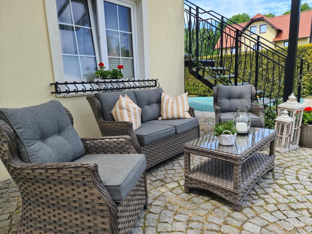 Apartamenty "La Villa" Z Klimatyzacja, Ogrodem, Parkingiem, Blisko Centrum Kudowa Zdroj Luaran gambar