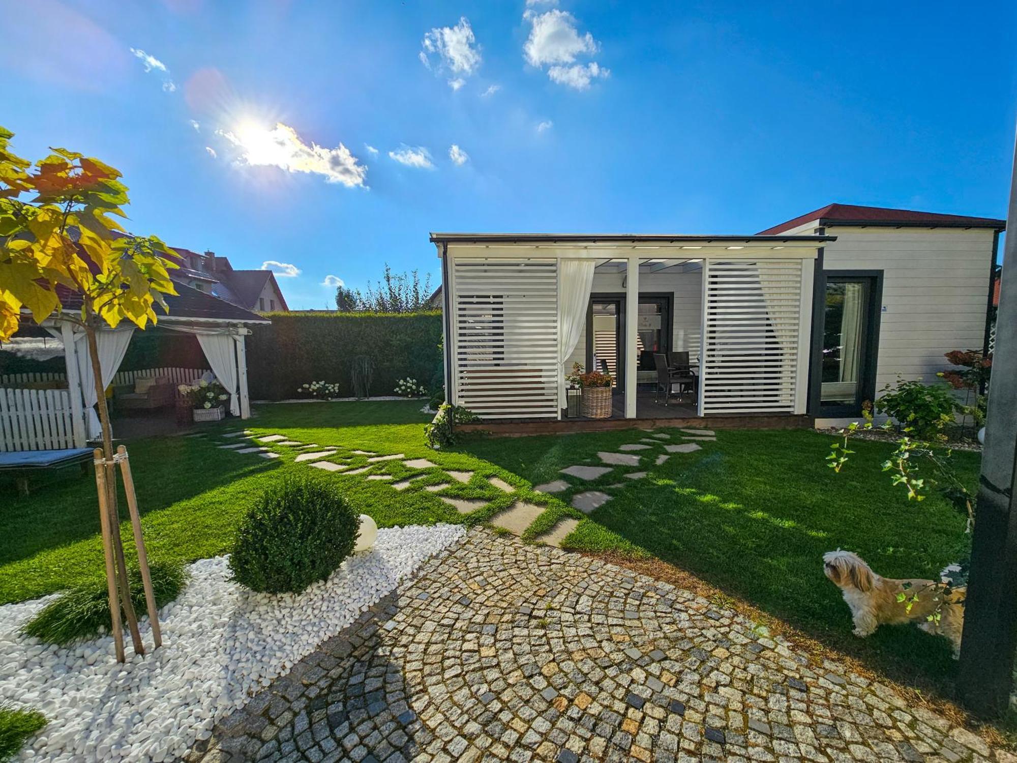 Apartamenty "La Villa" Z Klimatyzacja, Ogrodem, Parkingiem, Blisko Centrum Kudowa Zdroj Luaran gambar